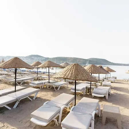 מלון Costa Bitezhan 4*