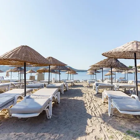 Costa Bitezhan מלון 4*