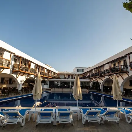 מלון Costa Bitezhan 4*