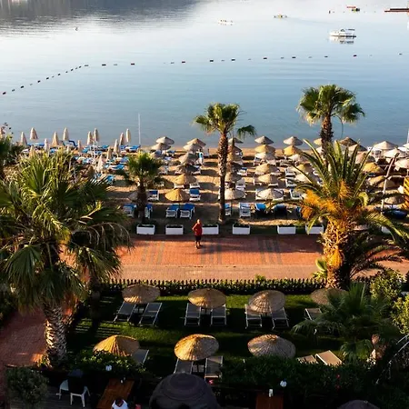 Costa Bitezhan מלון 4*