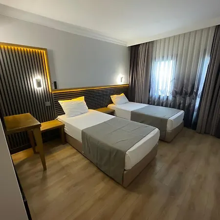 Costa Bitezhan -