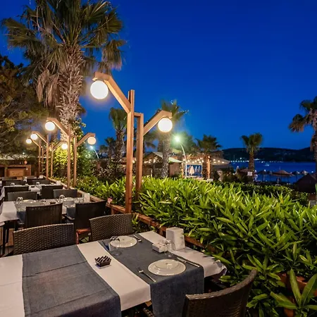 Costa Bitezhan Hotel 4*