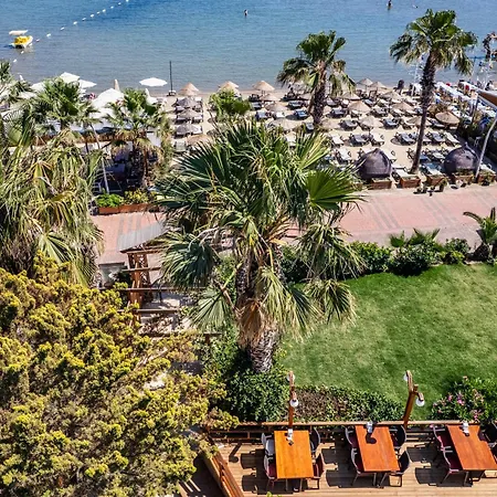 Hotel Costa Bitezhan