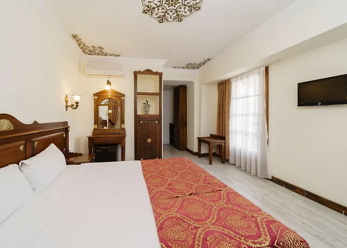 Costa Bitezhan Otel 4*