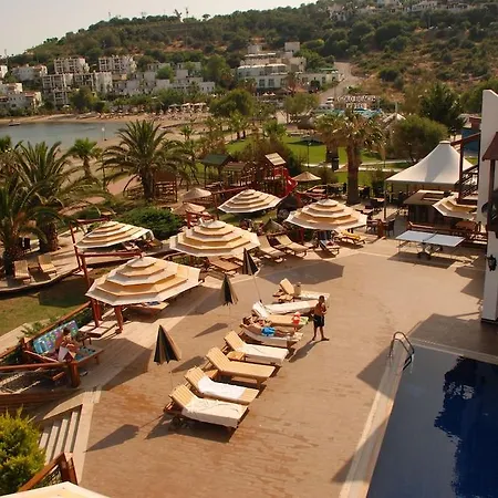 Hotel Costa Bitezhan 4*