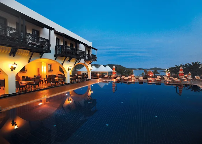 Costa Bitezhan 4* بيتيس