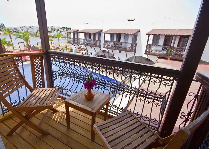 Costa Bitezhan Bitez